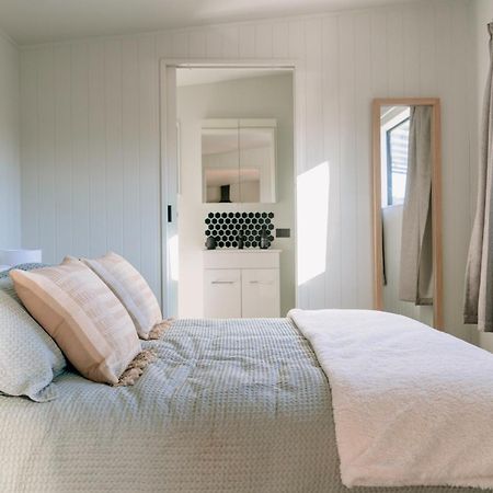 Mountain Cabin - Central, Cosy And Cute With Views Wanaka Buitenkant foto